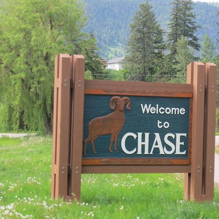 Chase Country Inn Extérieur photo
