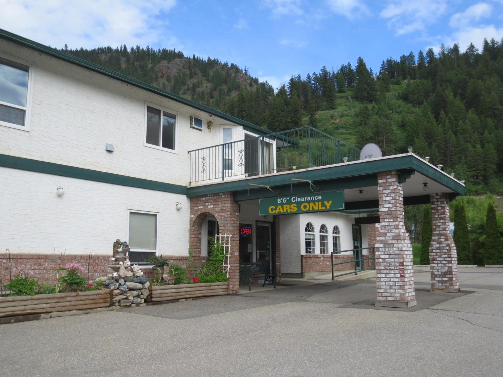 Chase Country Inn Extérieur photo