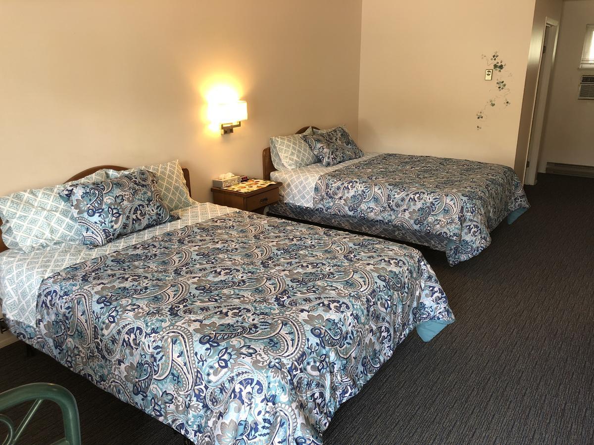 Chase Country Inn Extérieur photo
