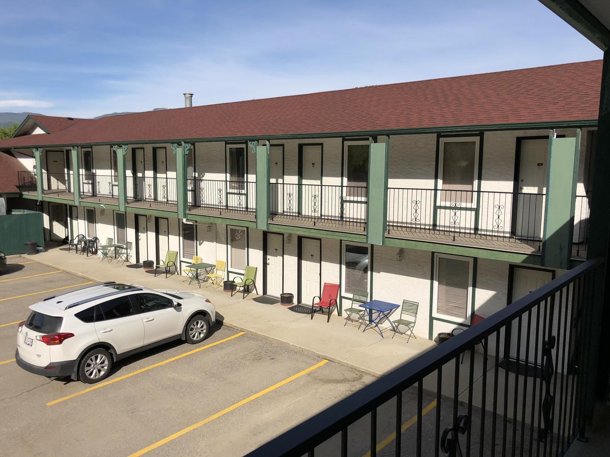 Chase Country Inn Extérieur photo