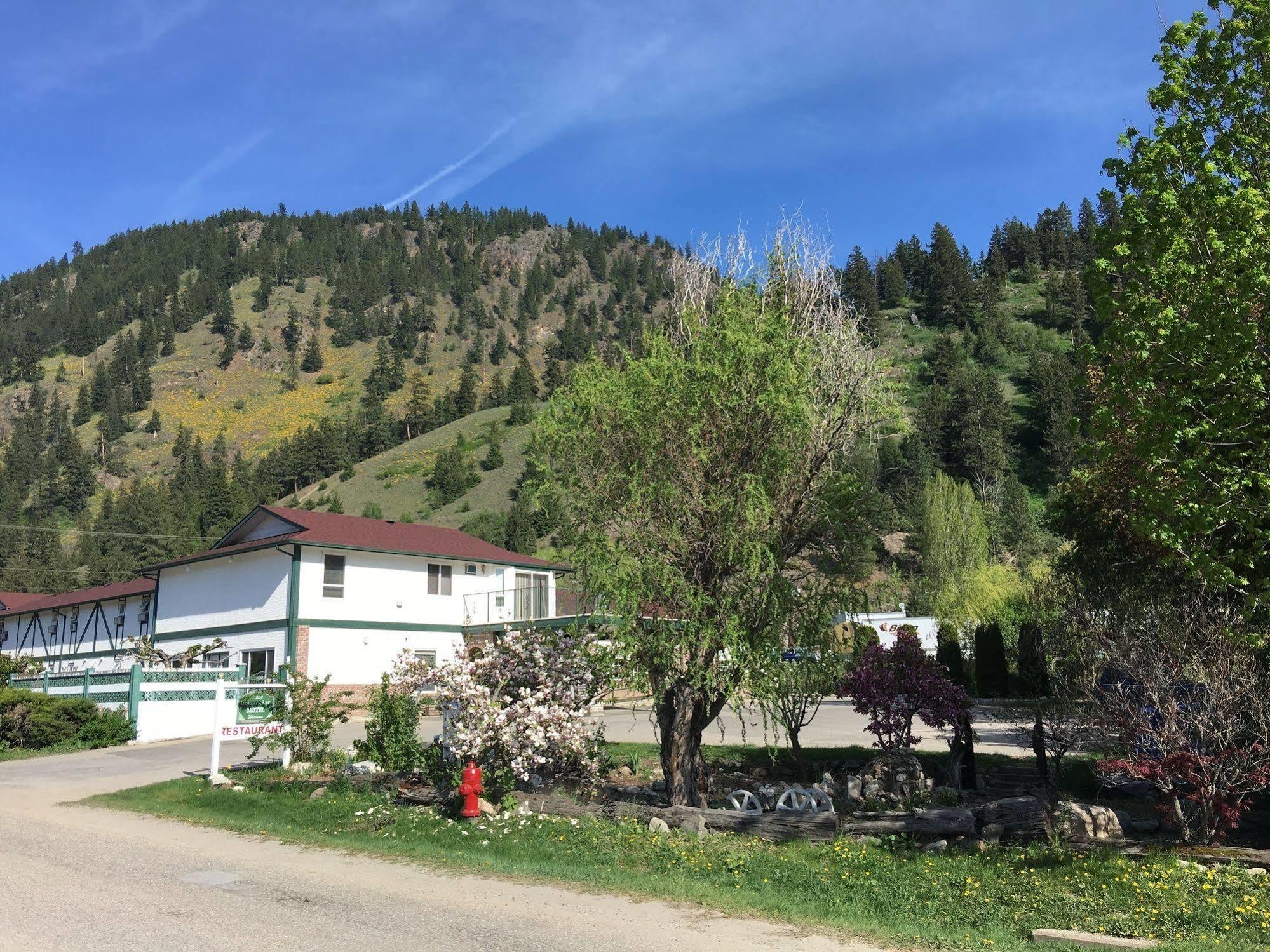 Chase Country Inn Extérieur photo