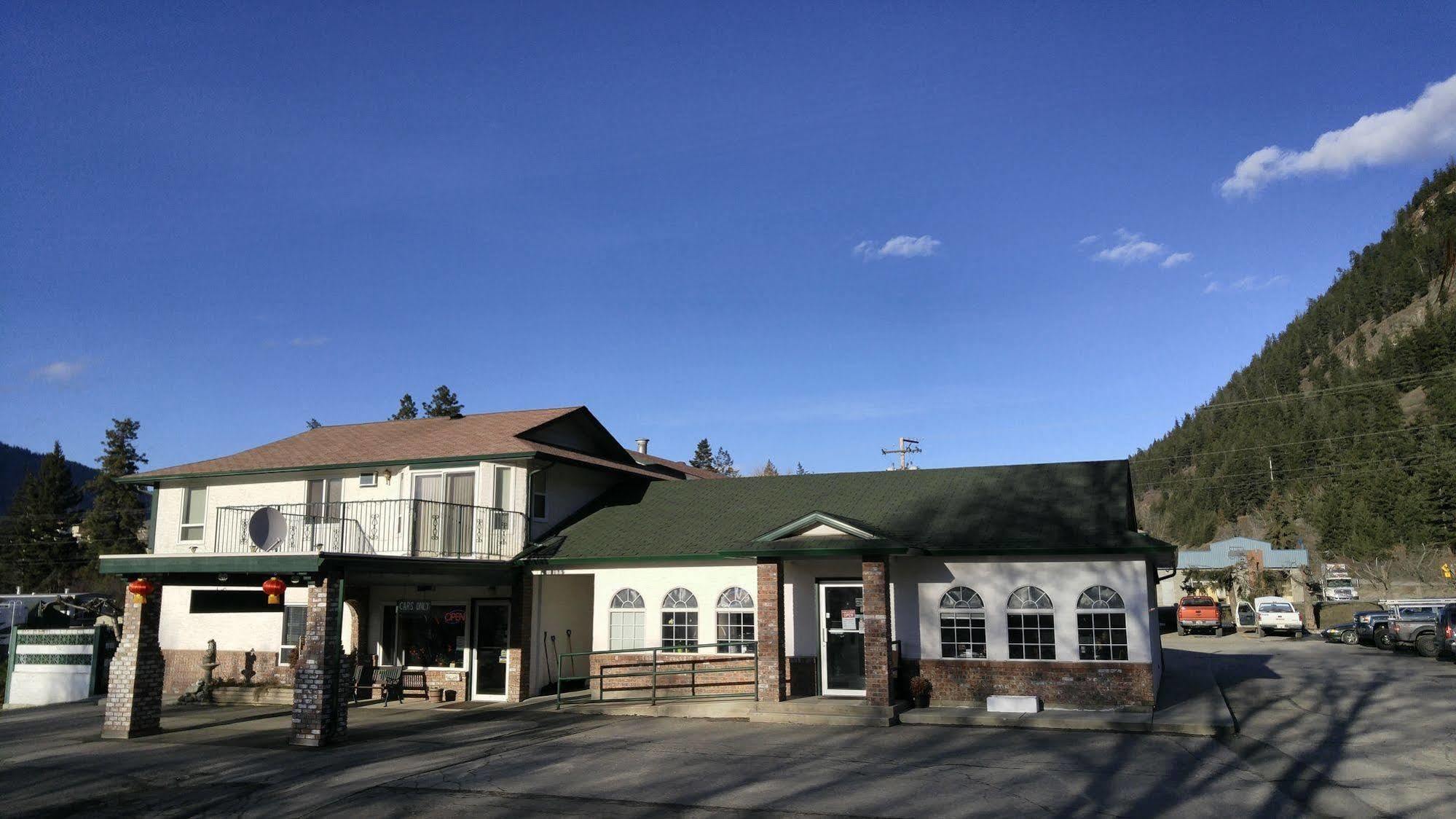 Chase Country Inn Extérieur photo