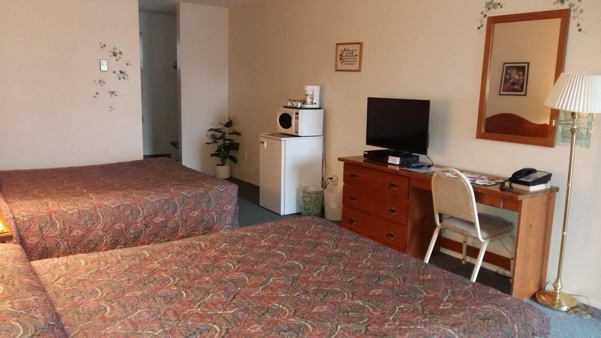 Chase Country Inn Extérieur photo